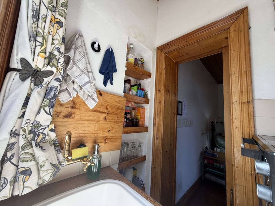 To Let 1 Bedroom Property for Rent in Rondebosch Village Western Cape